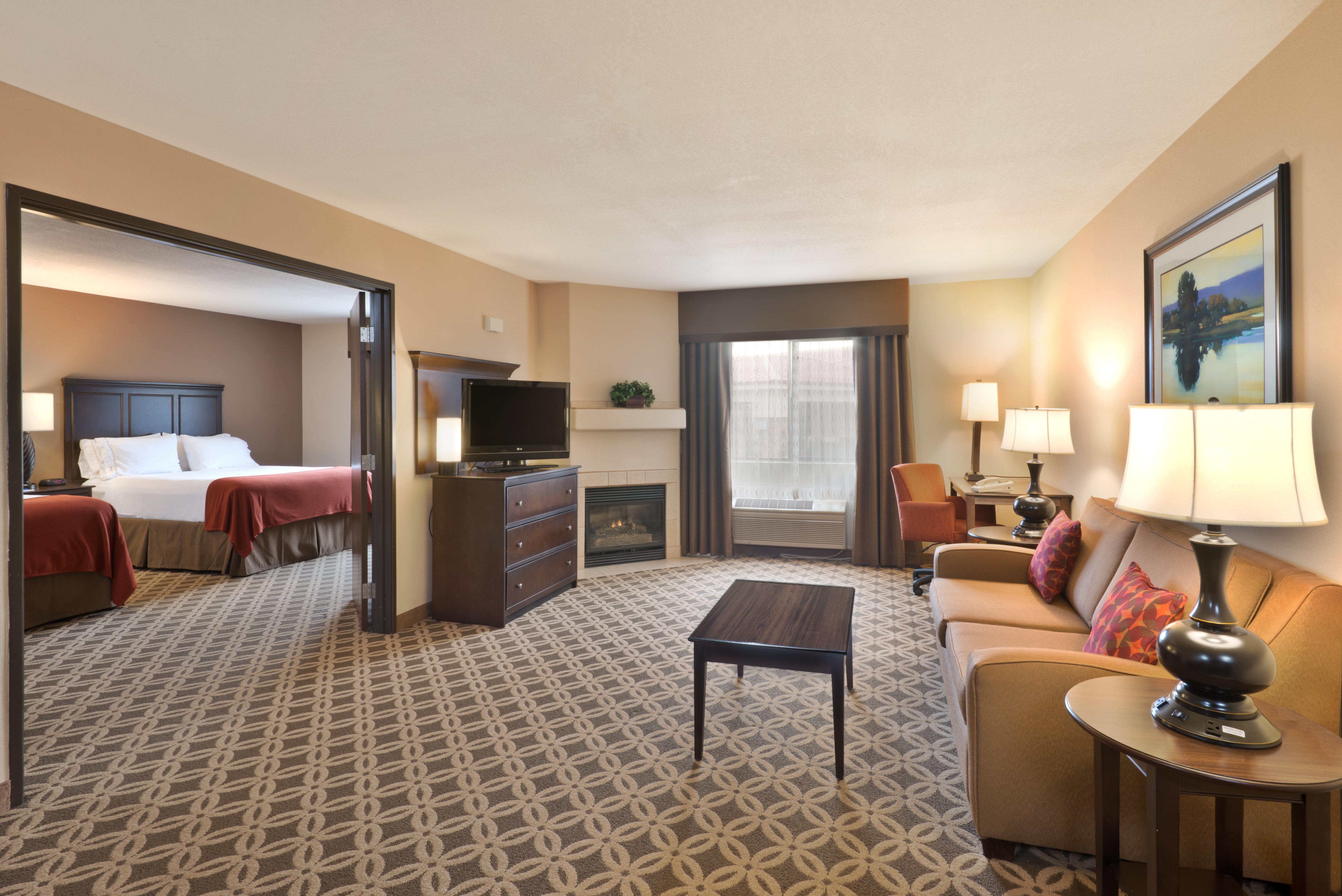 Holiday Inn Express Show Low By Ihg Zewnętrze zdjęcie