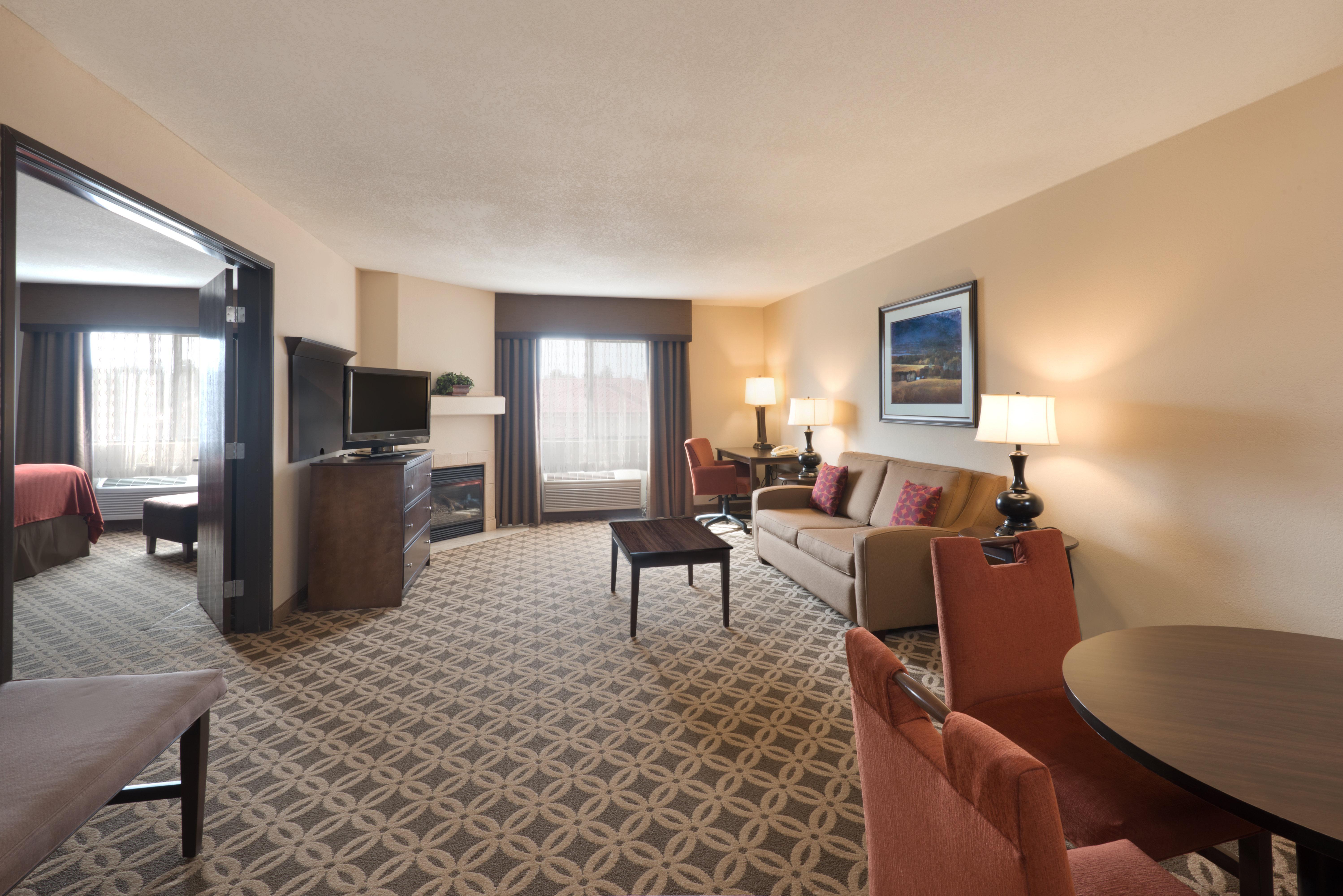 Holiday Inn Express Show Low By Ihg Zewnętrze zdjęcie